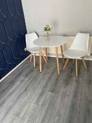 Cosy,Modern & Comfortable One Bedroom Apartment Hotel in Walsall