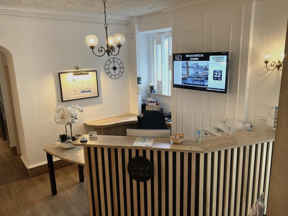 Hotel du Louvre Hotel in Normandy