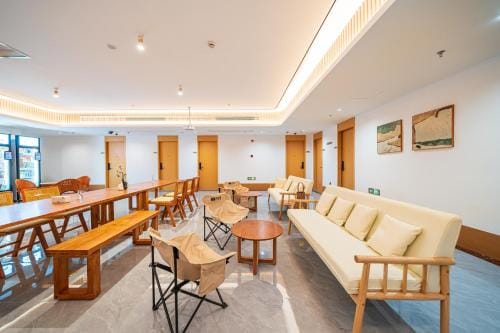 Denpa Inn - Shanghai Hongqiao Jinhui Road Branch Hostel in Shanghai