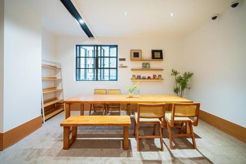 Denpa Inn - Shanghai Hongqiao Jinhui Road Branch Hostel in Shanghai