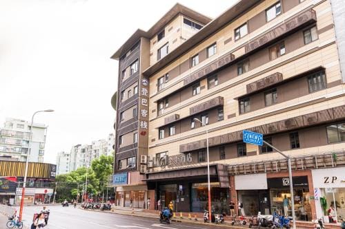 Denpa Inn - Shanghai Hongqiao Jinhui Road Branch Hostel in Shanghai