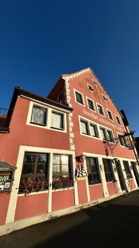 Lehmgefuhle mit Mainblick Hotel in Hesse