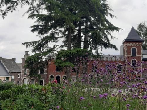 Gerard Bronnen Hotel in Flanders