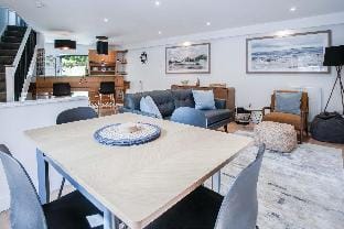 The Cottage - 2 Bedroom Cottage - Tenby Hotel in Wales