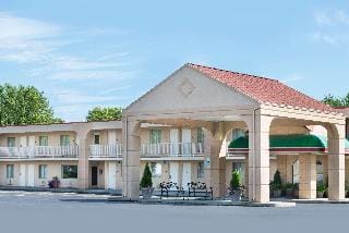 Baymont Inn  Suites Sandusky/Cedar Point Hotel in Sandusky