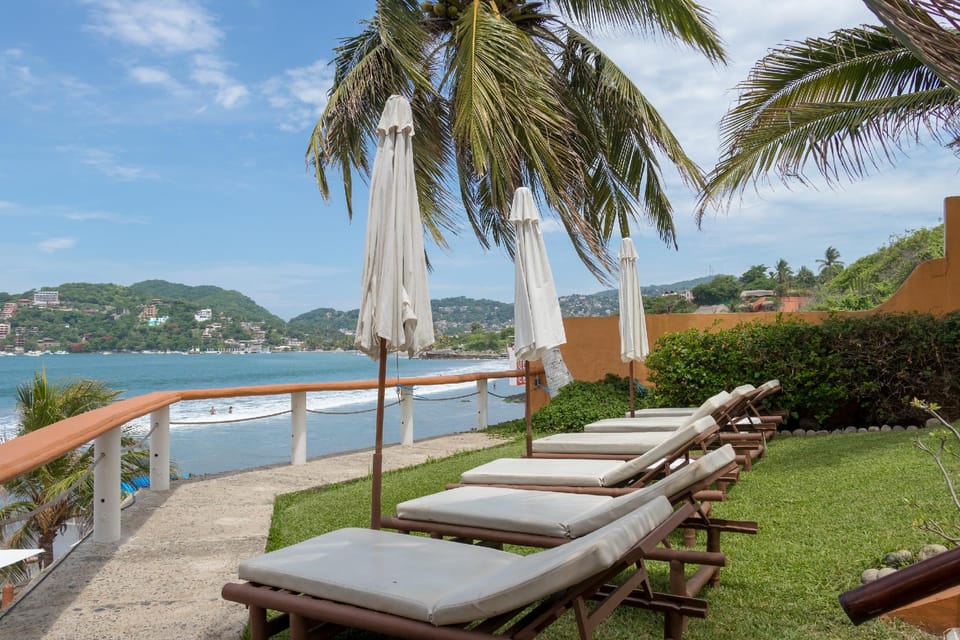 Villas Miramar Hotel in Zihuatanejo
