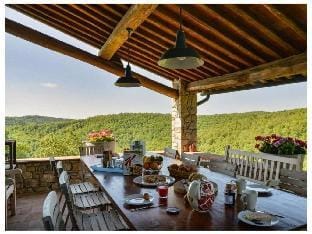 Villa Cavallari Comfortable holiday residence Hotel in Radda in Chianti