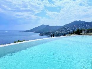 Voisins Palais Bulles Hotel in Mandelieu-La Napoule