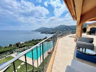 Voisins Palais Bulles Hotel in Mandelieu-La Napoule