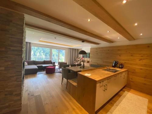 Zirben Luxus Apartments mit SPA und Pool direkt in Kappl Hotel in Canton of Grisons