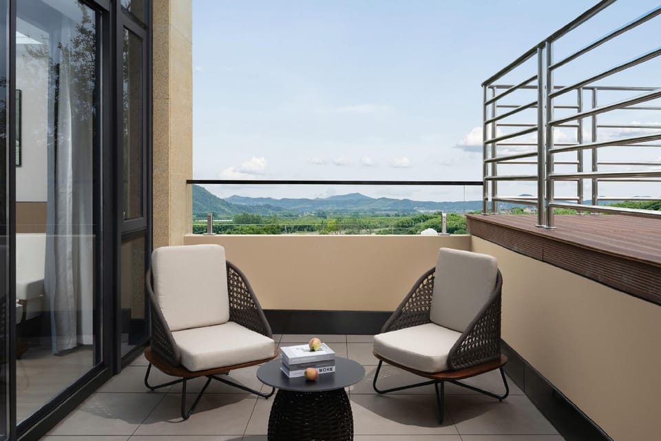 KaiYuanYiJu Life Ningguo Xicun Hotel in Zhejiang