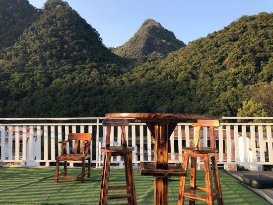 Holiday Lijing Inn Hotel in China