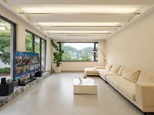 Anji Qingyou Jungle Camping & Starry Sky Pool Villa (Zhebei Canyon) Hotel in Hangzhou