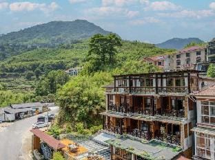Yunshang Grassland·There is a house in Anji Grand Canyon Scenic Private Soup Holiday Meishu Hotel in Hangzhou