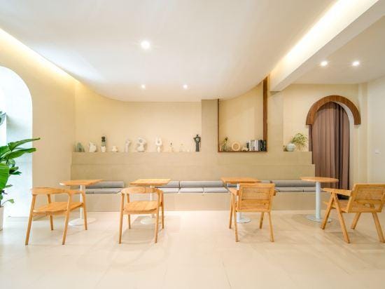 Anji Yinshi Yunxi Tree House Tribe Shanshe Hot Spring Resort Hotel Hotel in Hangzhou