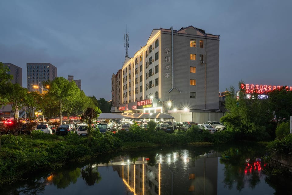 SGLL Zero Pressure Intelligence·Cinema Designer Hotel (Luqiao Branch) Hotel in Zhejiang