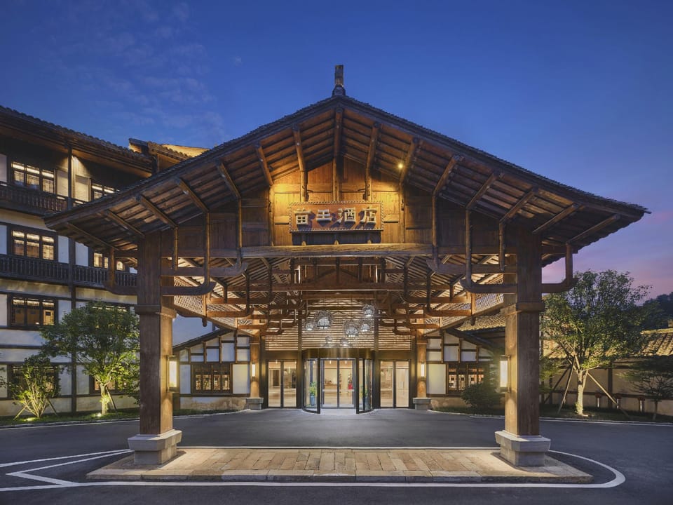 Grand Miao Resort Hotel in China