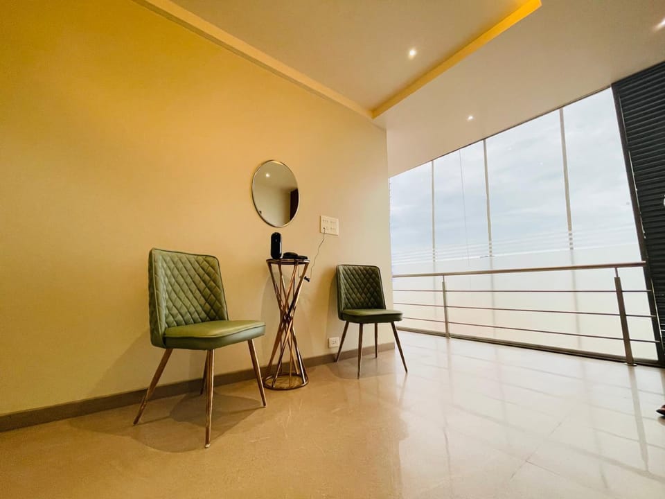 YOGIRAJ EXCLUSIVE LODGE Hotel in Karnataka
