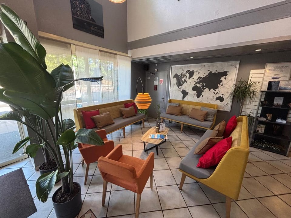 Hotel Kyriad Montpellier Centre - Antigone Hotel in Montpellier