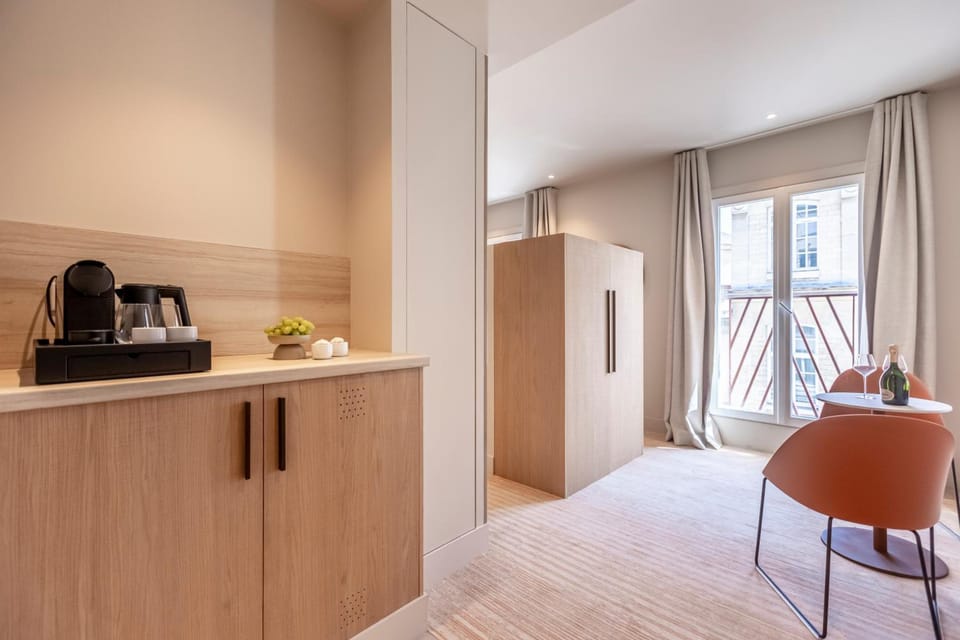 Suites FL By Sweett Hotel in Paris