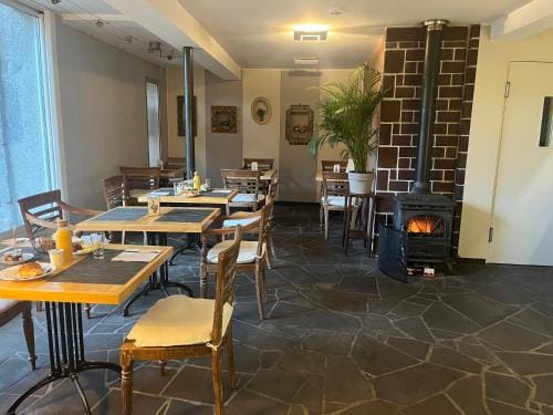 la Cour Carree Hotel in Auvergne-Rhône-Alpes