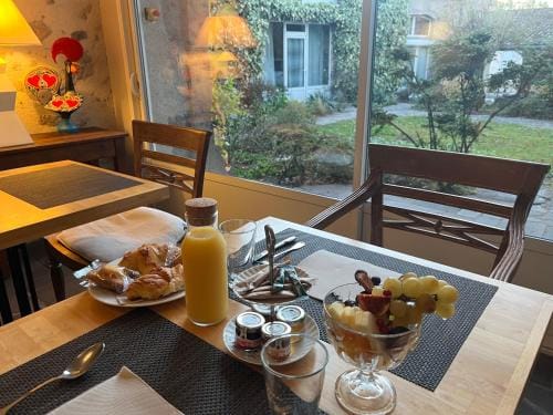 la Cour Carree Hotel in Auvergne-Rhône-Alpes