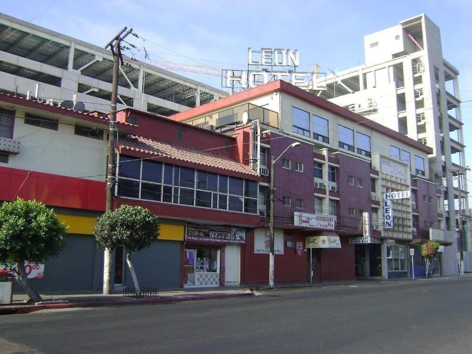 Hotel Leon Hotel in Tijuana