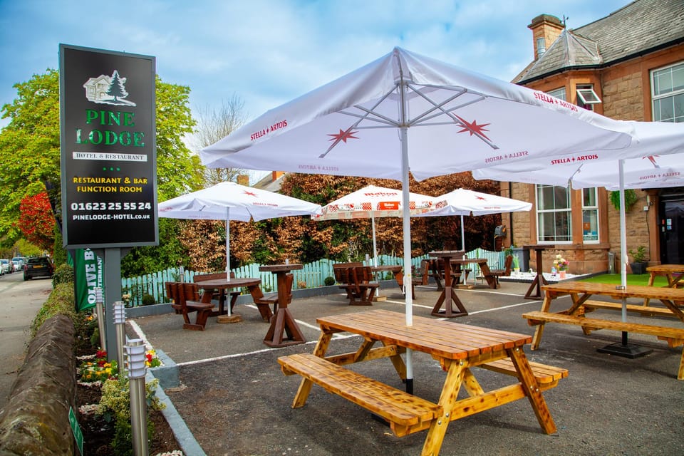 Pine Lodge Hotel & Restaurant Mansfield Hotel in Mansfield