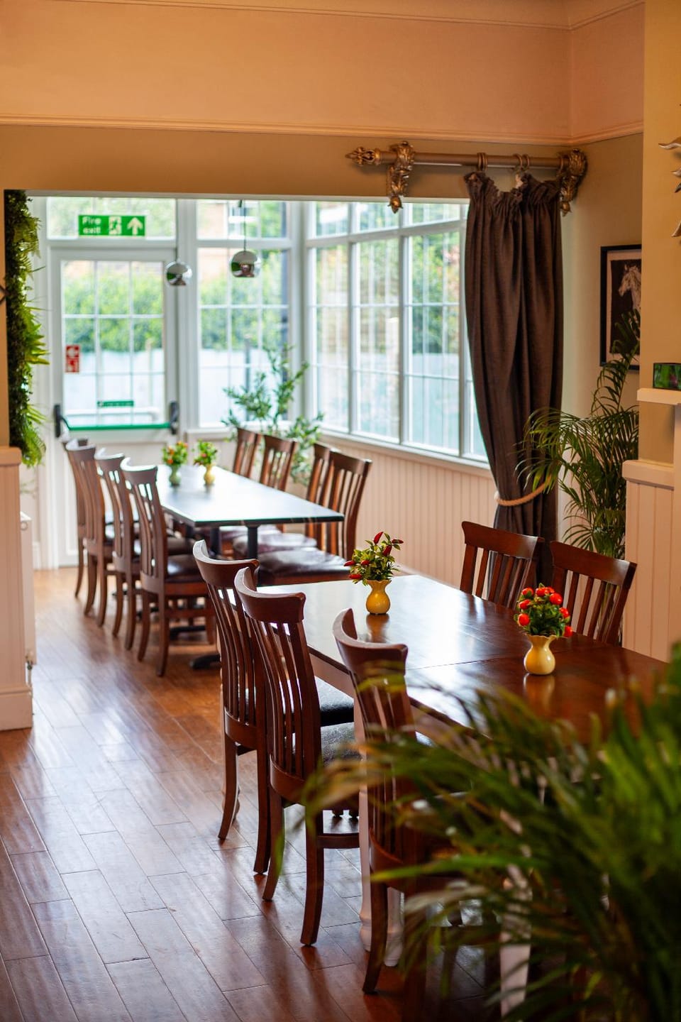 Pine Lodge Hotel & Restaurant Mansfield Hotel in Mansfield