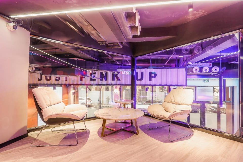 Attitude Hotel Wuhan Hankou Jiangtan Jianghan Road Pedestrian Street Hotel in Wuhan
