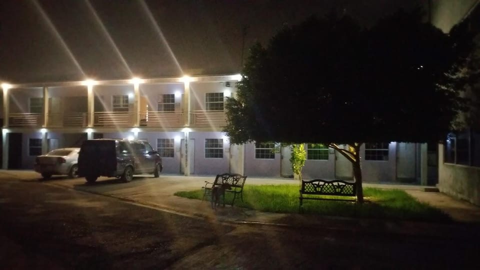 Hotel Estrella  Hotel in Brownsville