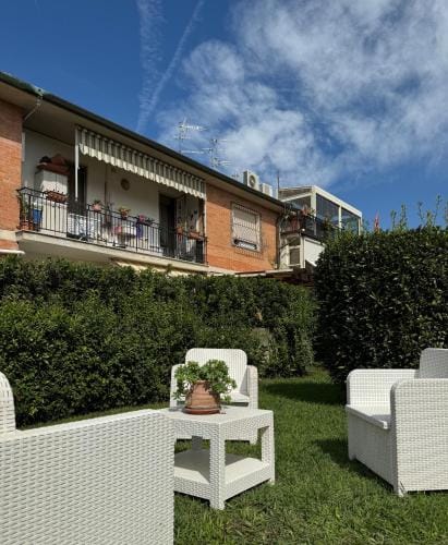 Lucy's House, elegante alloggio rustico con tutti i comfort moderni a Pisa Hotel in Pisa