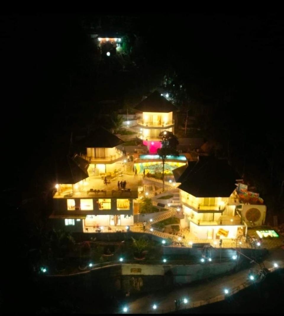 Love Hills Resort Hotel in Kerala