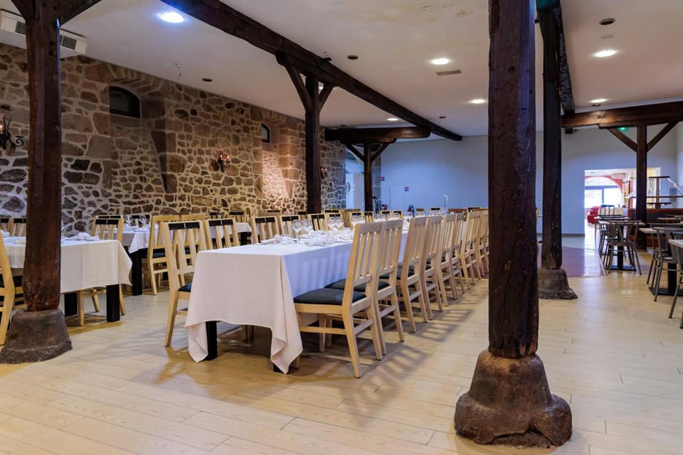 Logis Hotel Restaurant Auberge de la Xaintrie Hotel in Auvergne-Rhône-Alpes