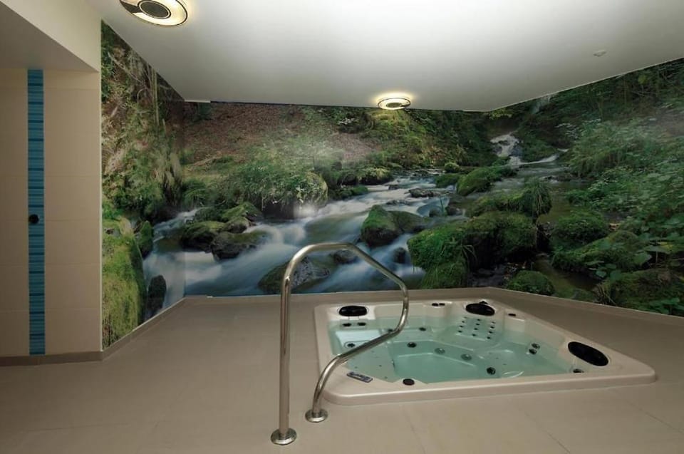 Hot tub