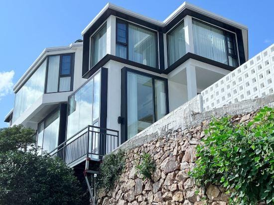 Yulight Sunrise Homestay Hotel in Zhejiang