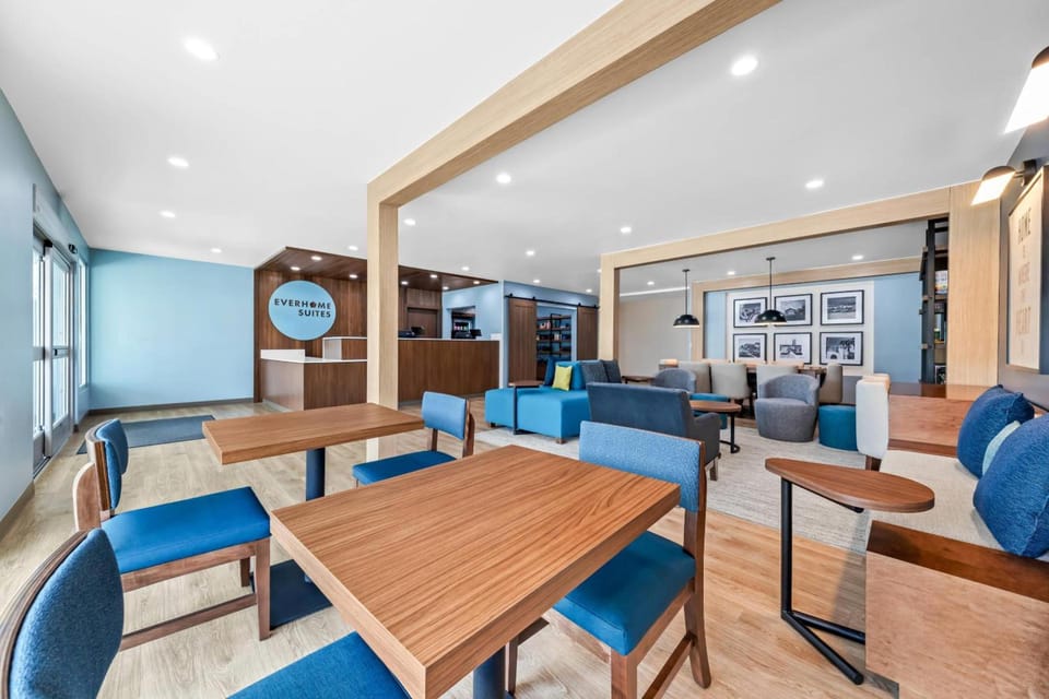 Everhome Suites Ontario Hotel in Ontario