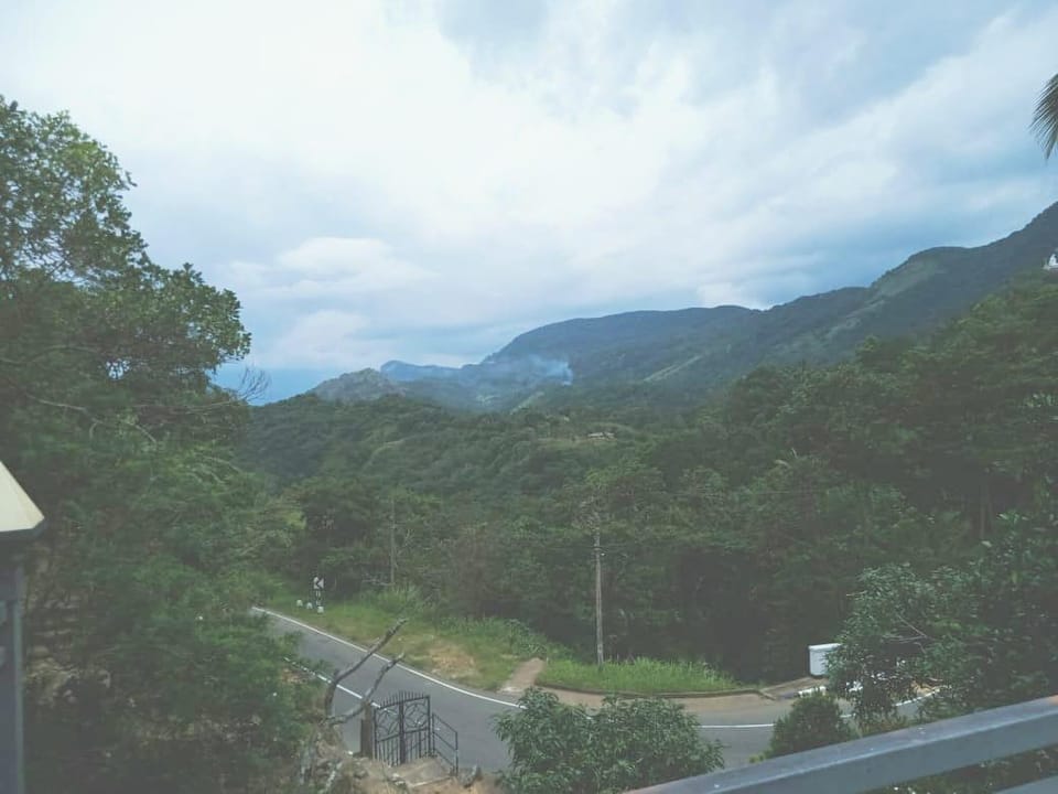 Knuckles Range Bunglow Resort in Central Province