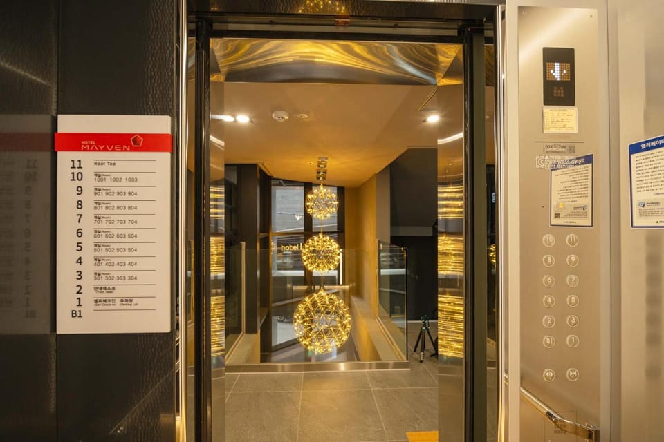 Sinchon Mayven Hotel - Foreign Tourist Tax Refund Hotel Motel in Seoul