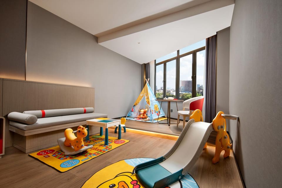 Echeng Hotel Chengdu Chunxi Road Taikoo Li Hotel in Chengdu