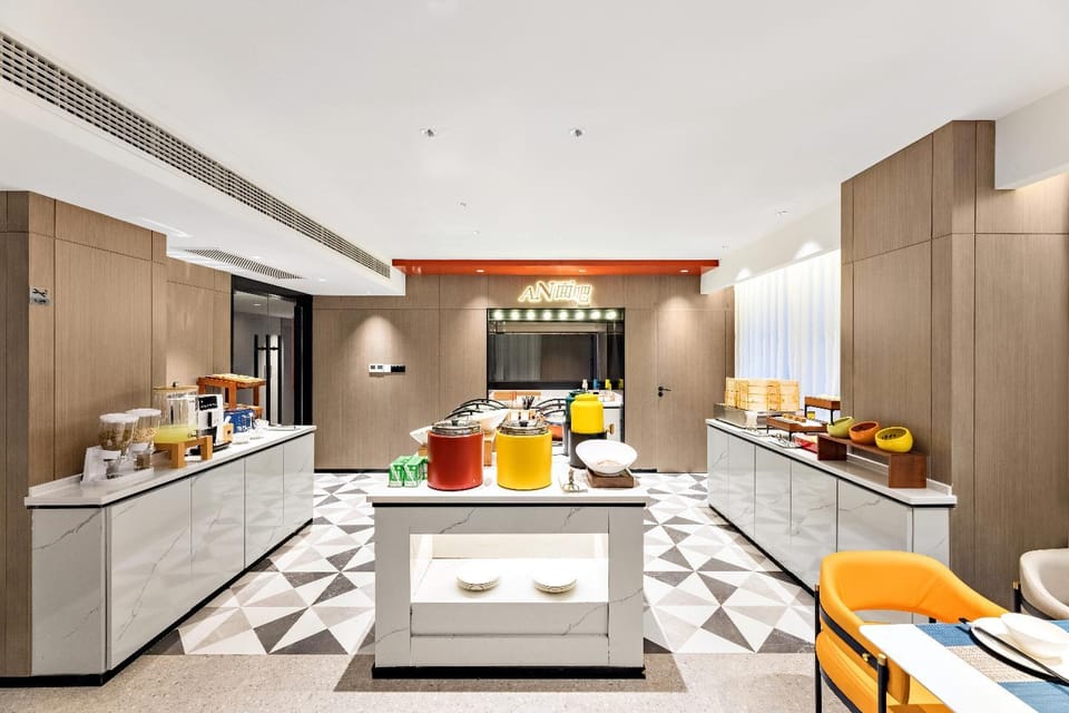 Borrman Hotel Shijiazhuang the MIXC Jiefang Square Metro Station Hotel in China