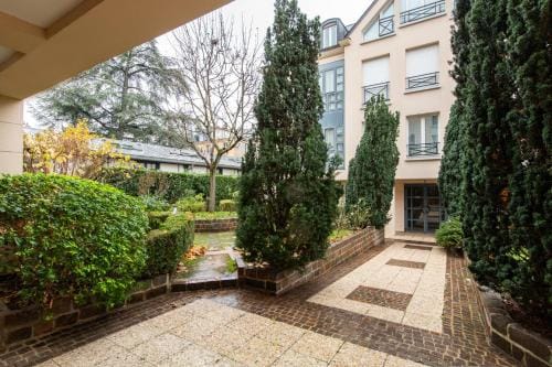 Geranimus Versailles Charost Hotel in Versailles