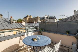 Géranimus Versailles: Notre-Dame Hotel in Versailles