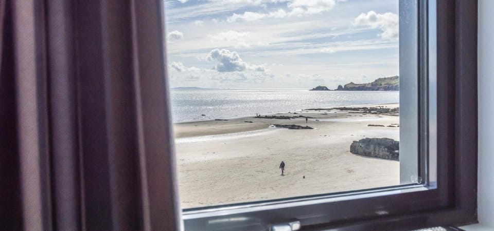 Harbour Stays - The Marine Centre, Saundersfoot Harbour, SA69 9HE Hotel in Saundersfoot