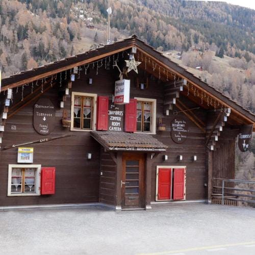 Auberge Restaurant les Aiguilles Rouges Inn in Canton of Valais