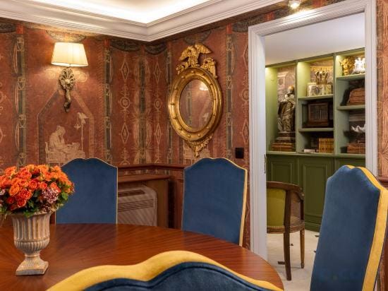 Maison Cardinal Furstemberg Hotel in Paris