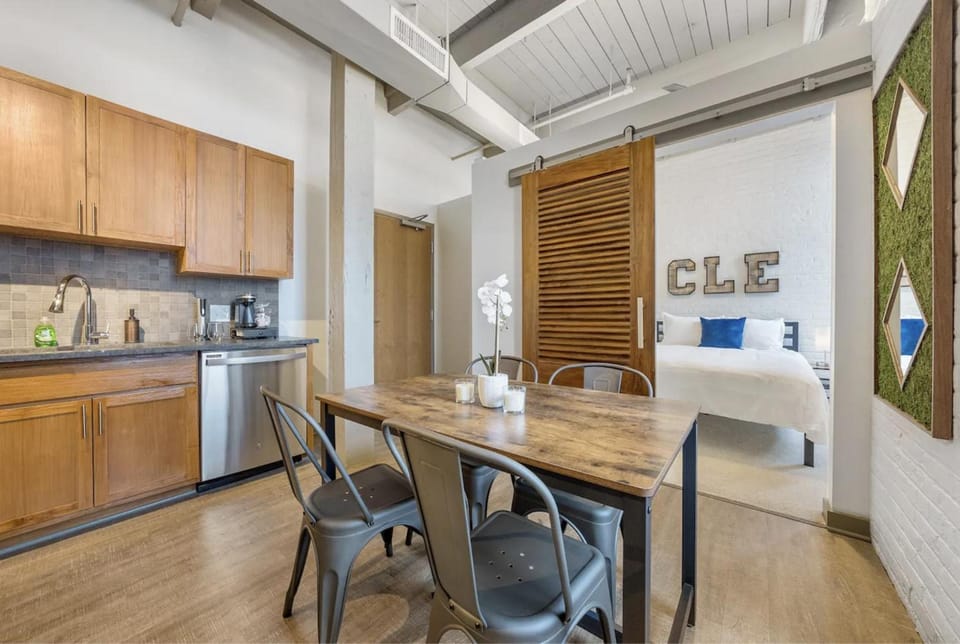 2125 Superior Living Hotel in Cleveland Heights