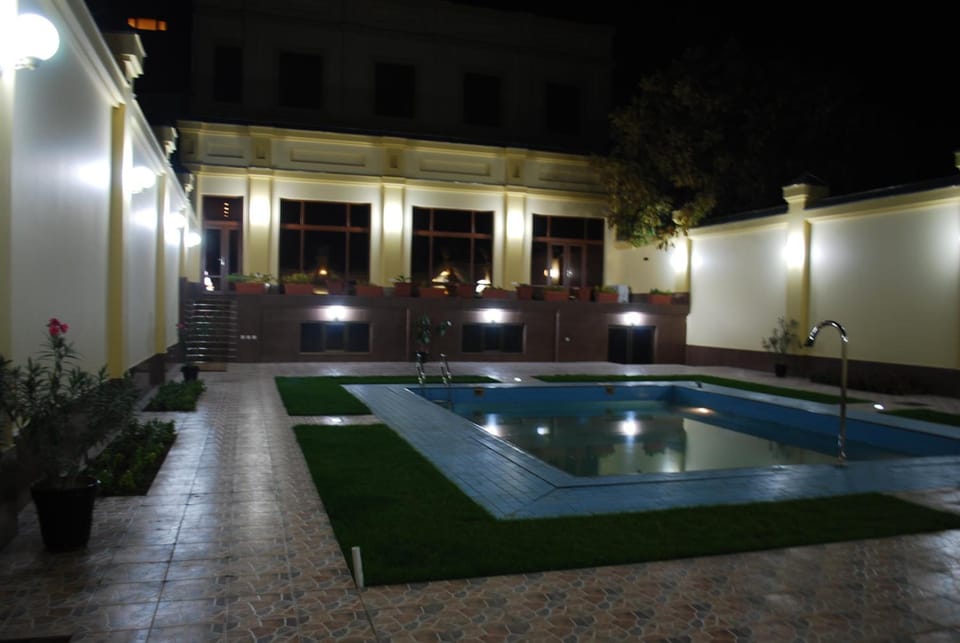 Jahon Palace Hotel in Europe