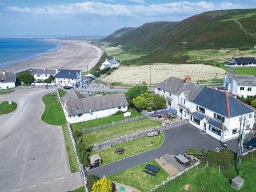 Channel View – 3 Bedroom House - Rhossili Bay Hotel in Rhossili