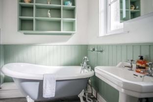 Overland Road – 4 Bedroom House – Mumbles Hotel in The Mumbles